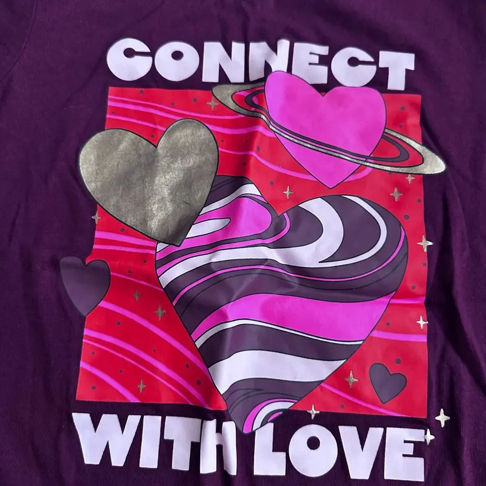 Old Navy Maroon Love Heart Graphic Tee - Women's XL